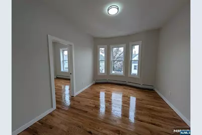 69 Howe 9 #9, Passaic, NJ 07055 - Photo 4