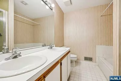 2612 Hemingway Lane, Mahwah, NJ 07430 - Photo 24