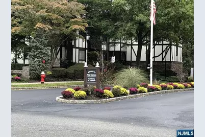 2612 Hemingway Lane, Mahwah, NJ 07430 - Photo 2