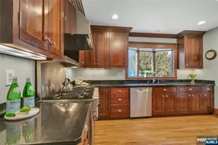 321 Hollywood Ave, Ho Ho Kus, NJ 07423 - Photo 16