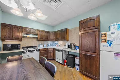 42 Home Place 40 #40, Lodi, NJ 07644 - Photo 14