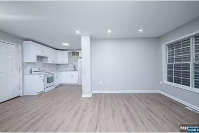 114 Watson Avenue, Newark, NJ 07112 - Photo 12