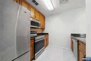 364 Palisade Ave 5B, Cliffside Park, NJ 07010 - Photo 12