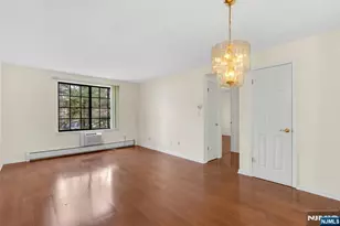 1419 Faulkner Ct, Mahwah, NJ 07430 - Photo 6