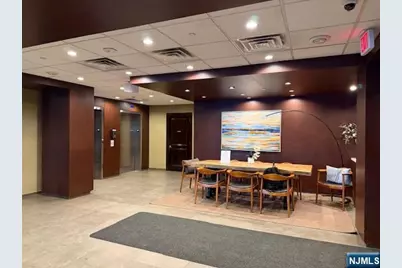 9 Somerset Lane 502 #502, Edgewater, NJ 07020 - Photo 6