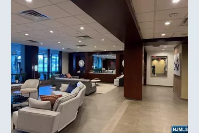 9 Somerset Lane 502 #502, Edgewater, NJ 07020 - Photo 4