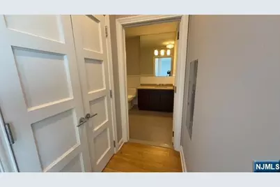 9 Somerset Lane 502 #502, Edgewater, NJ 07020 - Photo 16