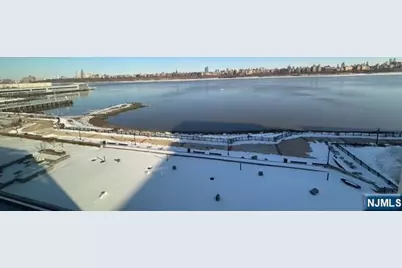 9 Somerset Lane 502 #502, Edgewater, NJ 07020 - Photo 8