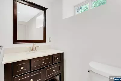 162 Washington Place, Teaneck Township, NJ 07666 - Photo 24