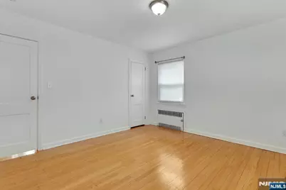 162 Washington Place, Teaneck Township, NJ 07666 - Photo 10