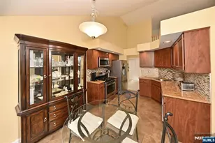 884 Somerset Ct, Ramsey, NJ 07446 - Photo 8