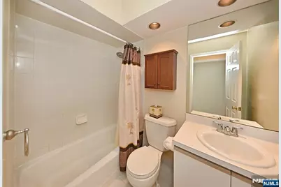 884 Somerset Court, Ramsey, NJ 07446 - Photo 16