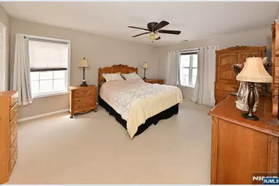 884 Somerset Court, Ramsey, NJ 07446 - Photo 10