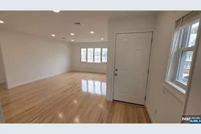 5200 Meadowview Avenue, North Bergen, NJ 07047 - Photo 22