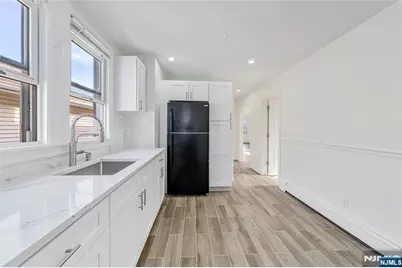 27 Monsignor Owens Place 2 #2, Nutley, NJ 07110 - Photo 10