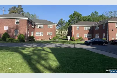 171-183 Fort Lee Road 173-1C #173-1C, Teaneck Township, NJ 07666 - Photo 2