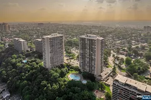 6 Horizon Road 1605, Fort Lee, NJ 07024 - Photo 28