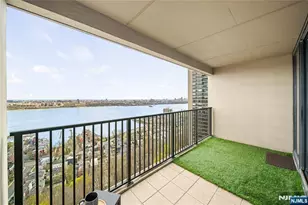 6 Horizon Road 1605, Fort Lee, NJ 07024 - Photo 14