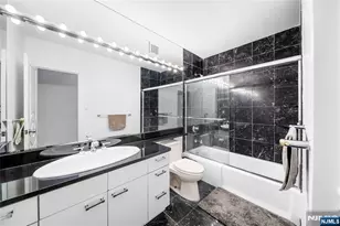 6 Horizon Road 1605, Fort Lee, NJ 07024 - Photo 20