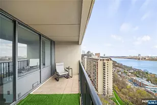 6 Horizon Road 1605, Fort Lee, NJ 07024 - Photo 12
