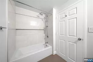 100 Old Palisade Road 1604, Fort Lee, NJ 07024 - Photo 28