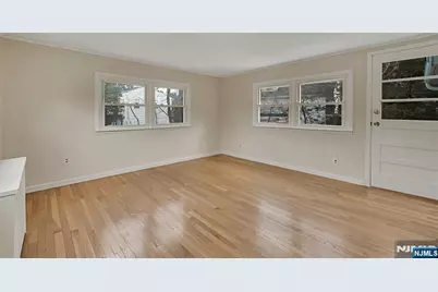 56 Pine Street, Verona, NJ 07044 - Photo 14