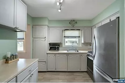 371 Greenwich Street, Bergenfield, NJ 07621 - Photo 12