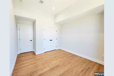 237 Grantwood Boulevard B #B, Palisades Park, NJ 07650 - Photo 14