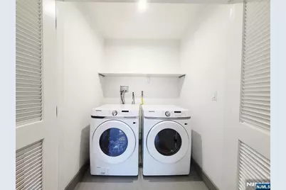 237 Grantwood Boulevard B #B, Palisades Park, NJ 07650 - Photo 18