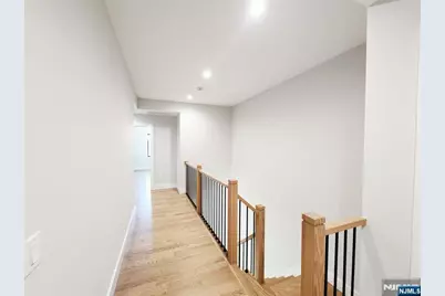 237 Grantwood Boulevard B #B, Palisades Park, NJ 07650 - Photo 8