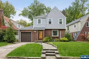 1125 W Laurelton Pkwy, Teaneck Township, NJ 07666 - Photo 1