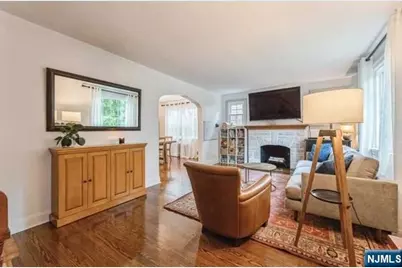 1125 W Laurelton Parkway, Teaneck Township, NJ 07666 - Photo 4