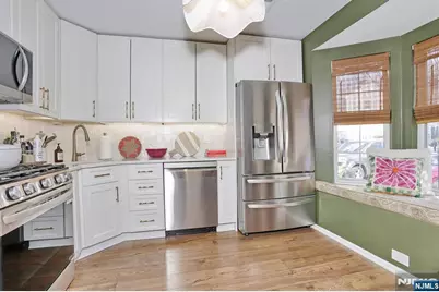 2051 Charles Court, Mahwah, NJ 07430 - Photo 6