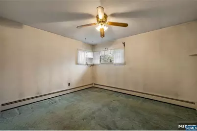 31 Cedar Street, Midland Park, NJ 07432 - Photo 16