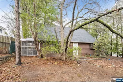 31 Cedar Street, Midland Park, NJ 07432 - Photo 2