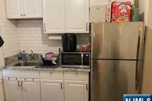 379 Undercliff Ave 5, Edgewater, NJ 07020 - Photo 6