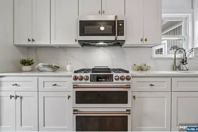 27 W Hartshorn Terrace, West Orange Township, NJ 07052 - Photo 14