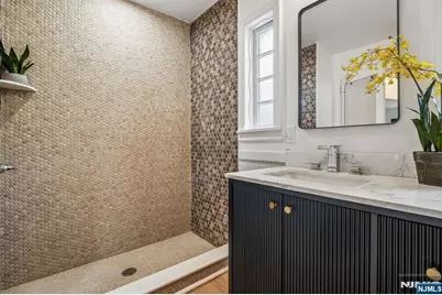 27 W Hartshorn Terrace, West Orange Township, NJ 07052 - Photo 26