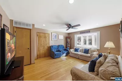 24 Maple Avenue, Waldwick, NJ 07463 - Photo 18