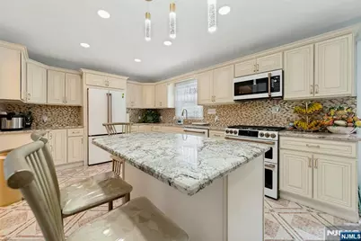 8 Monaghan Road, Edison, NJ 08817 - Photo 12