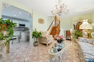 8 Monaghan Rd, Edison, NJ 08817 - Photo 10