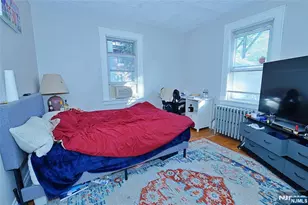 458 Shannon Pl, Cliffside Park, NJ 07010 - Photo 10