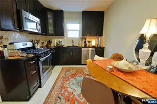 458 Shannon Pl, Cliffside Park, NJ 07010 - Photo 4