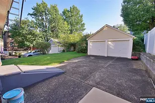 458 Shannon Pl, Cliffside Park, NJ 07010 - Photo 26