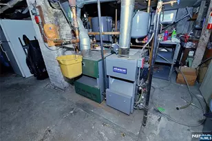 458 Shannon Pl, Cliffside Park, NJ 07010 - Photo 24