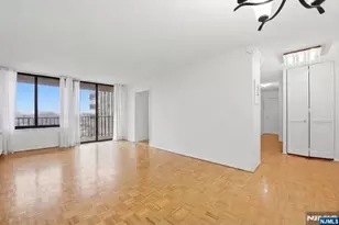 200 Winston 617, Cliffside Park, NJ 07010 - Photo 2