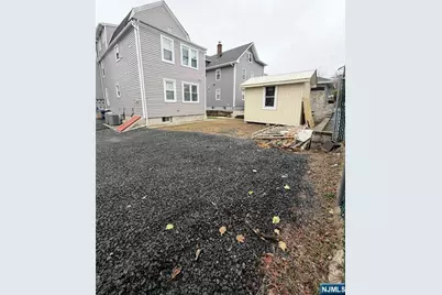 264 Greylock Parkway, Belleville, NJ 07109 - Photo 24