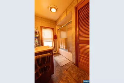 71 W Madison Avenue, Dumont, NJ 07628 - Photo 18