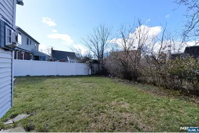 25-29 Urban Place, Fair Lawn, NJ 07410 - Photo 20