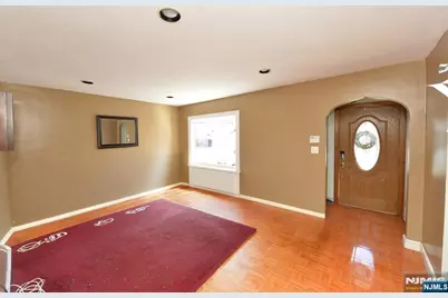 25-29 Urban Place, Fair Lawn, NJ 07410 - Photo 4
